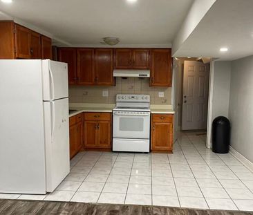 For Lease - 7114 Chigwel Court Unit# Bsmt, Mississauga, Ontario - Photo 3