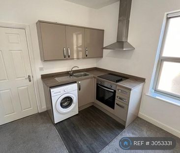 1 bedroom flat to rent - Photo 3
