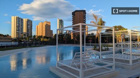 2 room luxury Flat for rent in Benidorm, Valencia - Photo 3