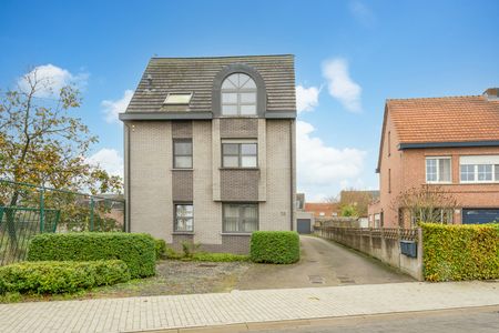 APPARTEMENT MET 2 SLPKS EN 2 GARAGES OP 1e VERD. - Photo 2