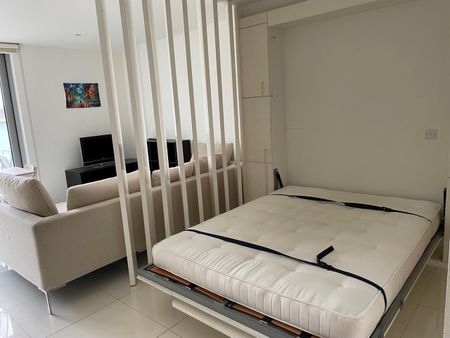 Studio Flat, Pan Peninsula Square, E14 - Photo 4