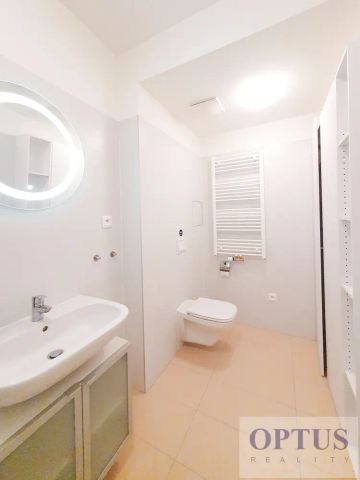 P5 Jinonice, ul. Pod stolovou horou, designově zař. moderní byt 2 + k. k., balkon, 61 m - Photo 5