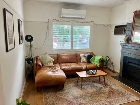 Gorgeous, partially furnished home - SIX MONTH LEASE ONLY - Photo 3