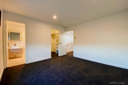 3 Bed, 2 Bath - Photo 3