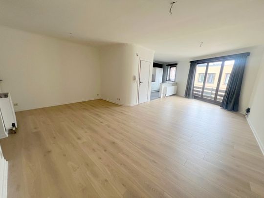 Tof instapklaar gezellig appartement met veel lichtinval in hartje centrum! - Photo 1