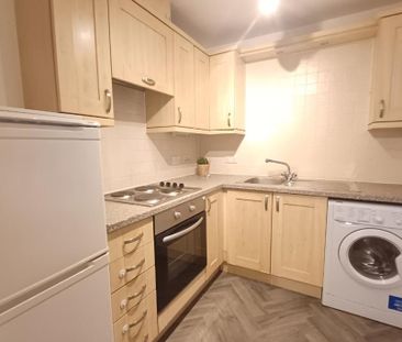 2 bed flat for rent in The Shore - Photo 4