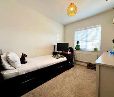 3 bedroom terraced house to rent - Photo 3