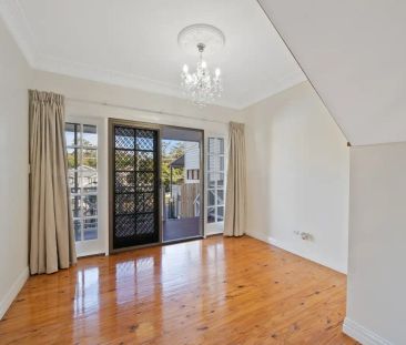 “Be Prepared - You're Going to Fall In Love” - Photo 5