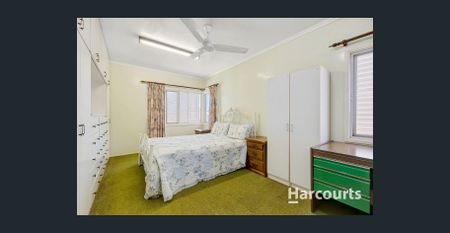 Large Family home - Photo 5