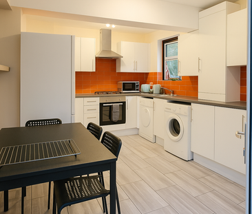 5 bedroom semi-detached house to rent - Photo 3
