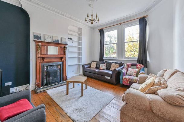 5 bedroom end of terrace house to rent - Photo 1