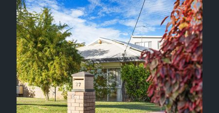 OPPORTUNITY AWAITS AT THIS CHARATERISTIC HOME IN HILLARYS! - Photo 5