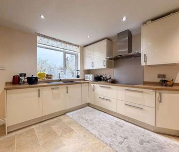 Gordon Avenue, Woodston, Peterborough, PE2 - Photo 1