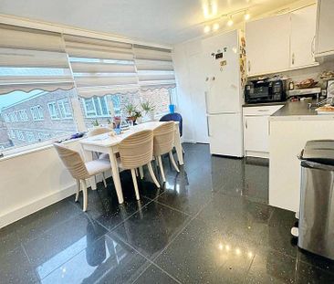 1 bedroom in a flat share to rent - Photo 1