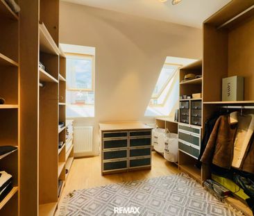 Außergewöhnliche Dachgeschoss-Maisonette mit Dachterrasse und beein... - Foto 3