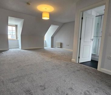 3 bedroom apartment to rent - Photo 2