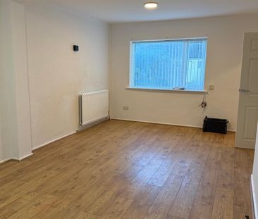 3 Bed Detached House, Cross Farm Road, B17 - Photo 1