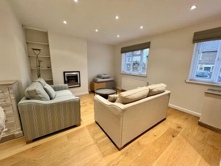 3 bedroom semi-detached house to rent - Photo 2