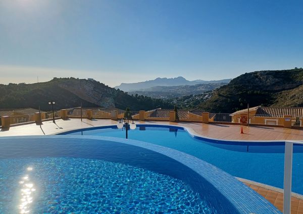 FOR RENT Apartment with 2 bedrooms with pool for LONG TERM