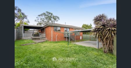 Family home in the Woodlands Estate - Photo 2