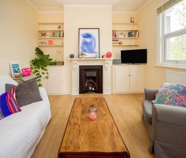 2 Bed Flat, Stratford, E15 - Photo 2