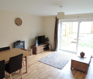 3 bedroom link detached house to rent - Photo 6