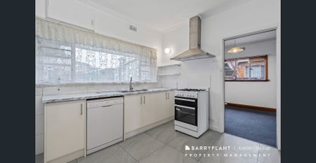 Spacious Family Home in Prime Location - Photo 5