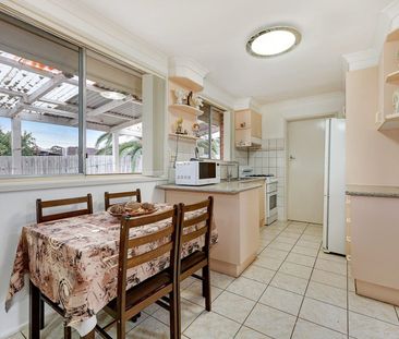 Charming 3 Bedroom Home in Dallas - Photo 4