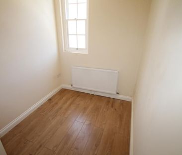 3 bedroom apartment to rent - Photo 2