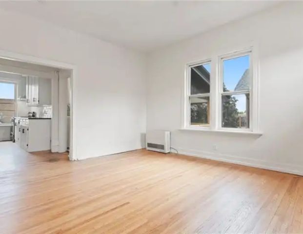 4 ST GEORGE Street Unit# 2 | 4 ST GEORGE Street Unit# 2, Brantford - Photo 1