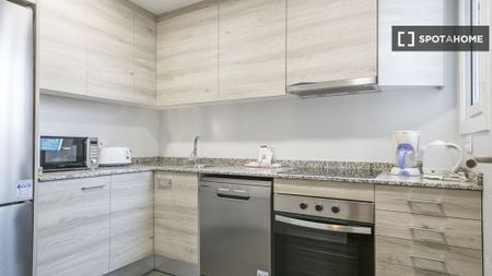 2 room luxury Apartment for rent in Barcelona, Catalonia - Photo 4