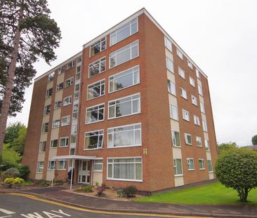 A 1 Bedroom Flat in Charlton Kings GL53 9BQ - Photo 3