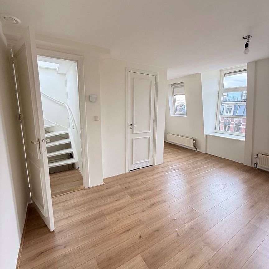 Jan Pieter Heijestraat 119A4, 1054 MD, Amsterdam - Photo 1