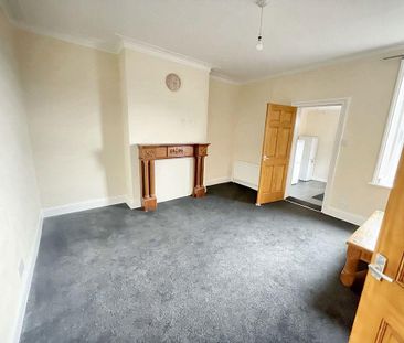 3 bed upper flat to rent in NE8 - Photo 4