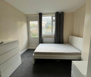 4 bedroom flat share to rent - Photo 3