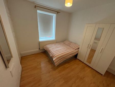 2 Bed Flat, Nelsons Row, SW4 - Photo 5