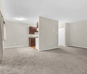 Maple Manor Apartments - Photo 2