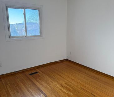 For Lease - 3769 Brandon Gate Drive, Mississauga, Ontario - Photo 2