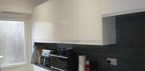 2 bedroom maisonette to rent - Photo 2