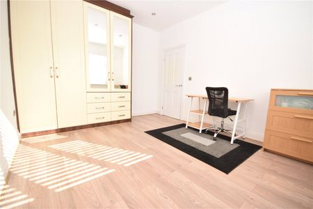 123, Montagu Avenue, Oakwood, Leeds, LS8 2RL - Photo 5