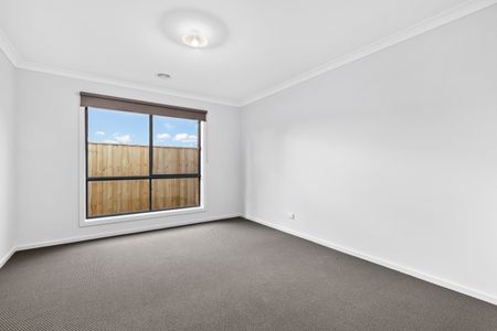 3 Iceberg Road, Beaconsfield VIC 3807 - House For Rent | Domain - Photo 3