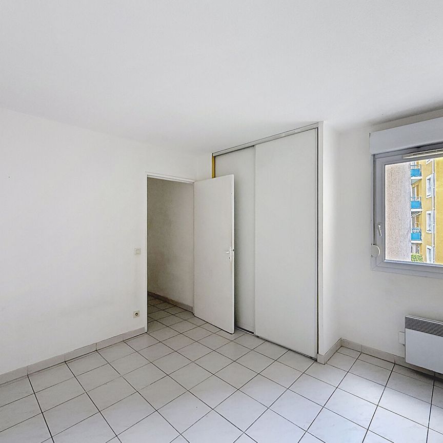 Appartement Avignon 2 pièce(s) 48 m2, 1 chambre, et un parking privatif, - Photo 1