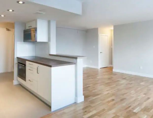 551 Eglinton Avenue East | 551 Eglinton Avenue East, Toronto - Photo 1