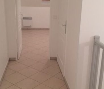 Location Appartement 3 pièces - Photo 2