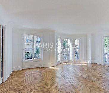 Location Appartement 5 pièces 134m² - Photo 1