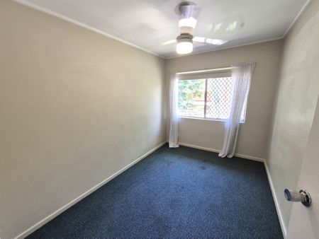 2/27 Collins Street, Clayfield QLD, Belconnen - Photo 3