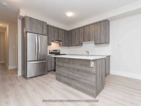 For Lease - 579 Wedgewood Drive, Burlington, Ontario - Photo 2