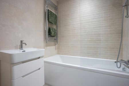 2 bedroom apartment to rent - Photo 3