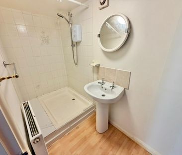 13 Garden Crescent, West Hoe, Plymouth - Photo 5