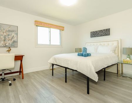 For Lease - 608 Van Horne Avenue, Toronto, Ontario - Photo 4